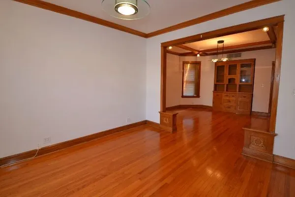 $4,200 | 4118 North Ashland Avenue, Unit 1, Chicago, IL 60613