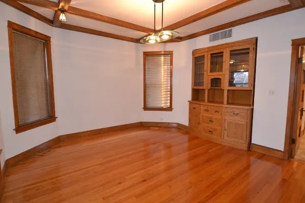 $4,200 | 4118 North Ashland Avenue, Unit 1, Chicago, IL 60613