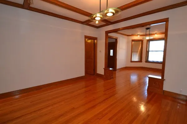 $4,200 | 4118 North Ashland Avenue, Unit 1, Chicago, IL 60613