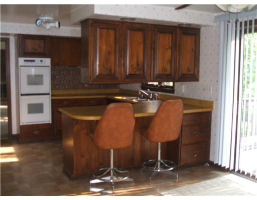 8265 Thompson Run Road Pittsburgh, PA 15237 - Photo 4 of 16 Kitchen.