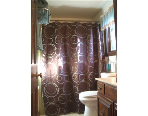 8265 Thompson Run Road Pittsburgh, PA 15237 - Photo 8 of 16 Master Bath/Spa.