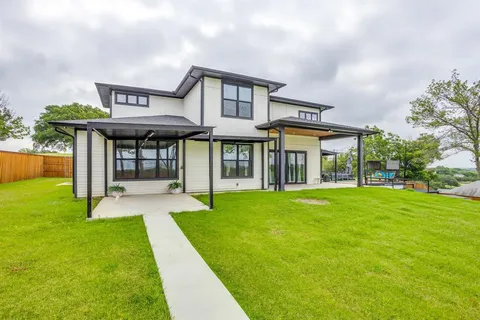 $899,990 | 301 Paint Pony Trail North, Fort Worth, TX 76108