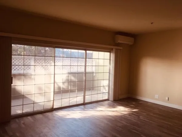 $2,275 | 1047 El Camino Real, Menlo Park, CA 94025