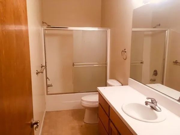 $2,275 | 1047 El Camino Real, Menlo Park, CA 94025