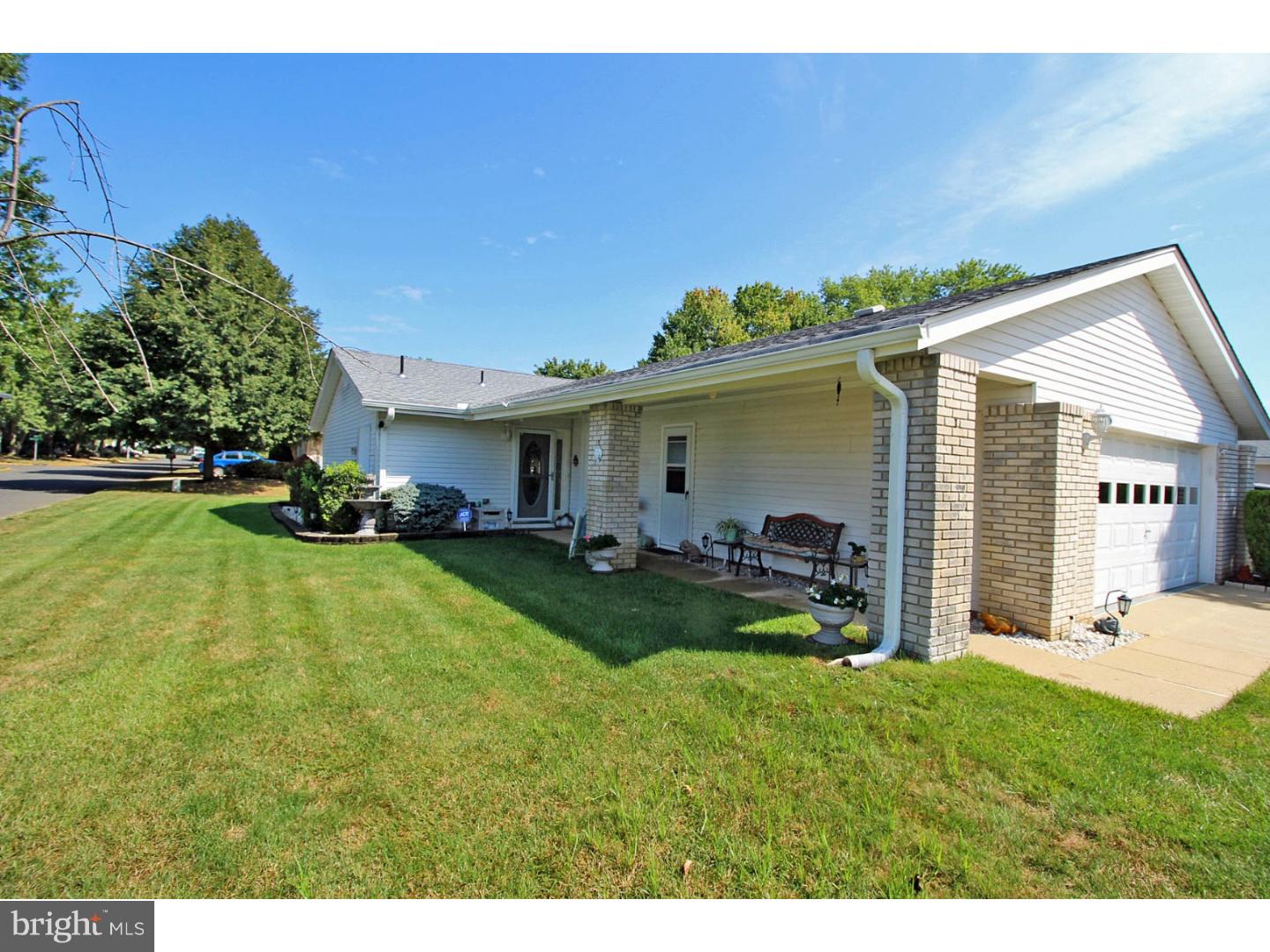 274 Convent Road, Unit A Monroe Township, NJ 08831 - Photo 2 of 23