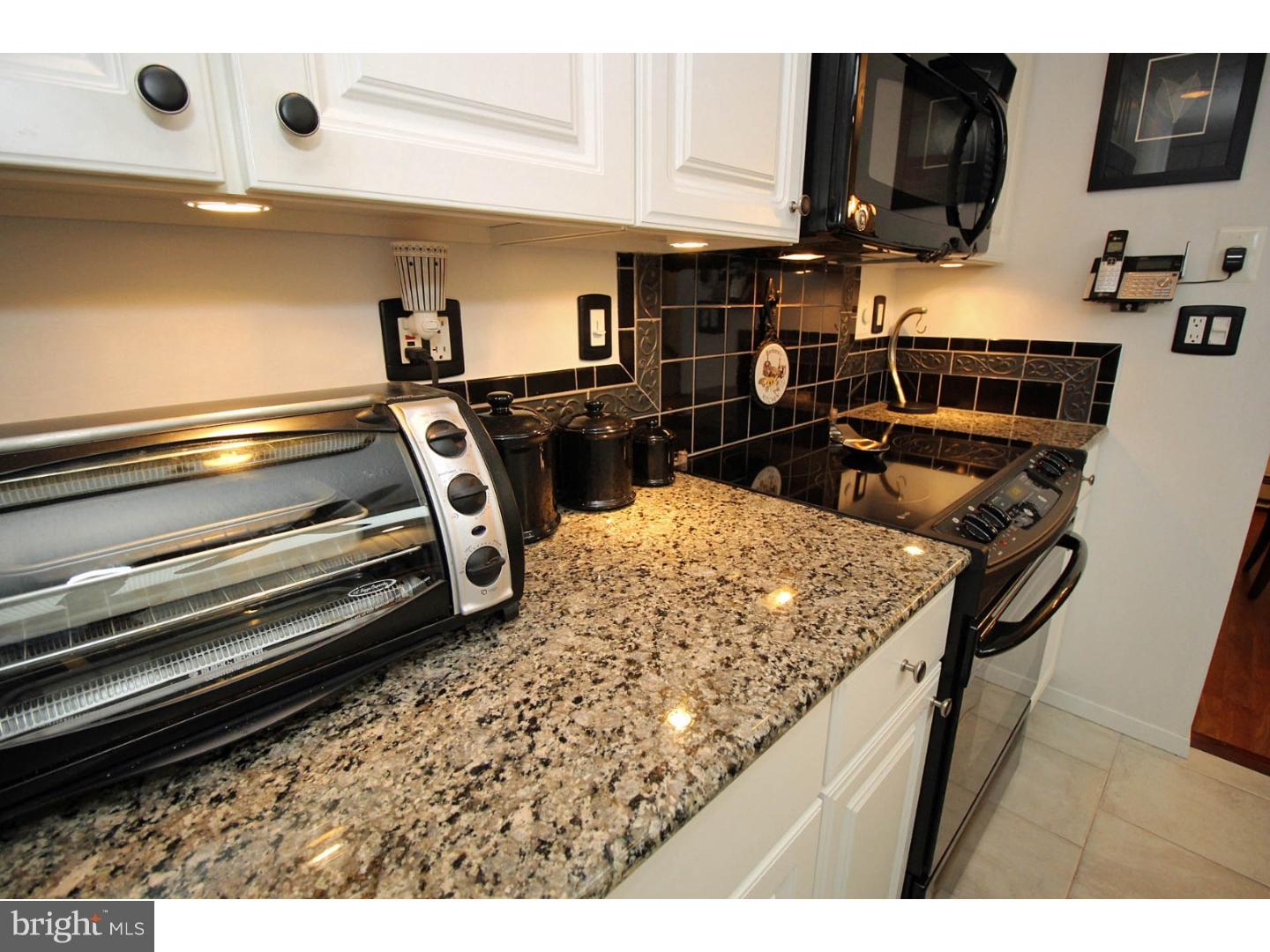 274 Convent Road, Unit A Monroe Township, NJ 08831 - Photo 12 of 23