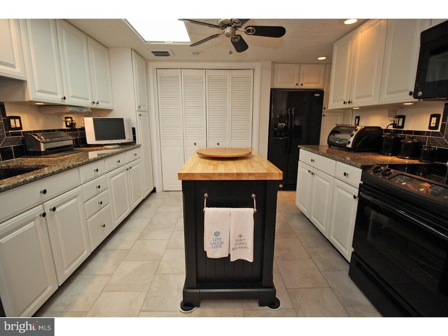 274 Convent Road, Unit A Monroe Township, NJ 08831 - Photo 8 of 23