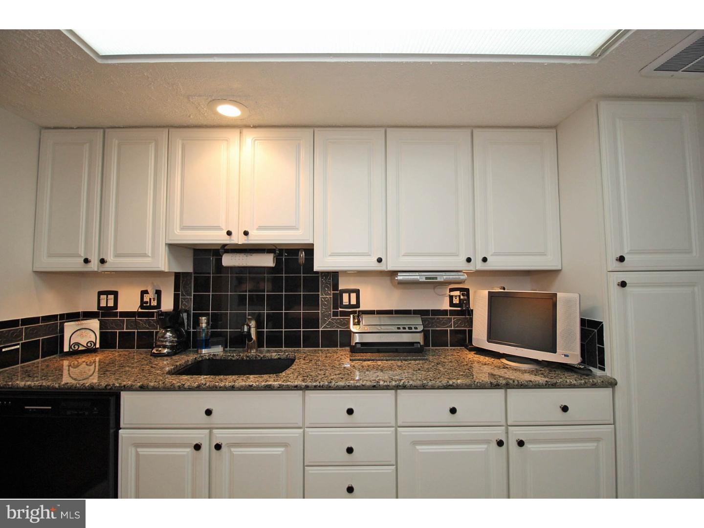 274 Convent Road, Unit A Monroe Township, NJ 08831 - Photo 9 of 23
