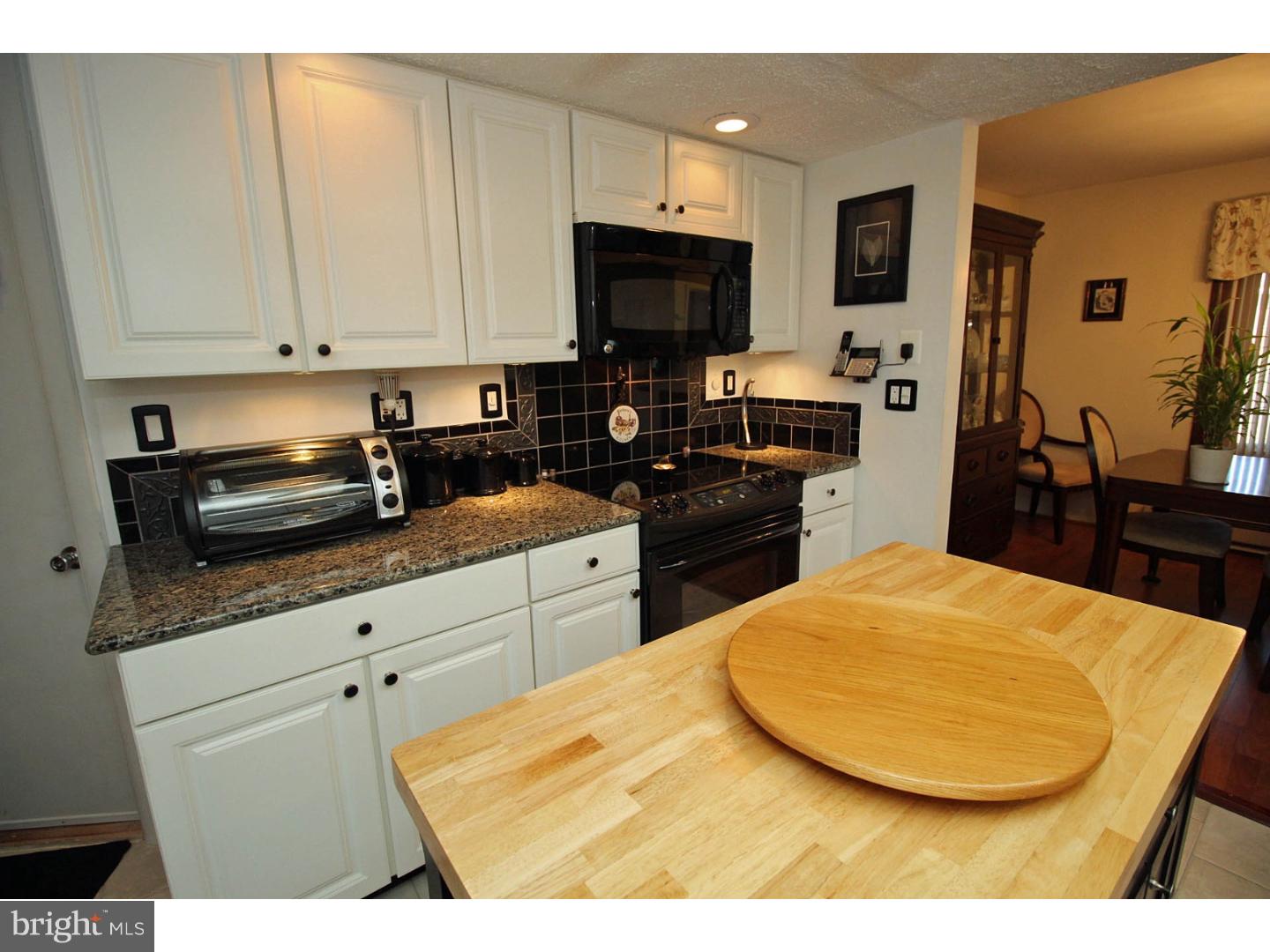 274 Convent Road, Unit A Monroe Township, NJ 08831 - Photo 10 of 23