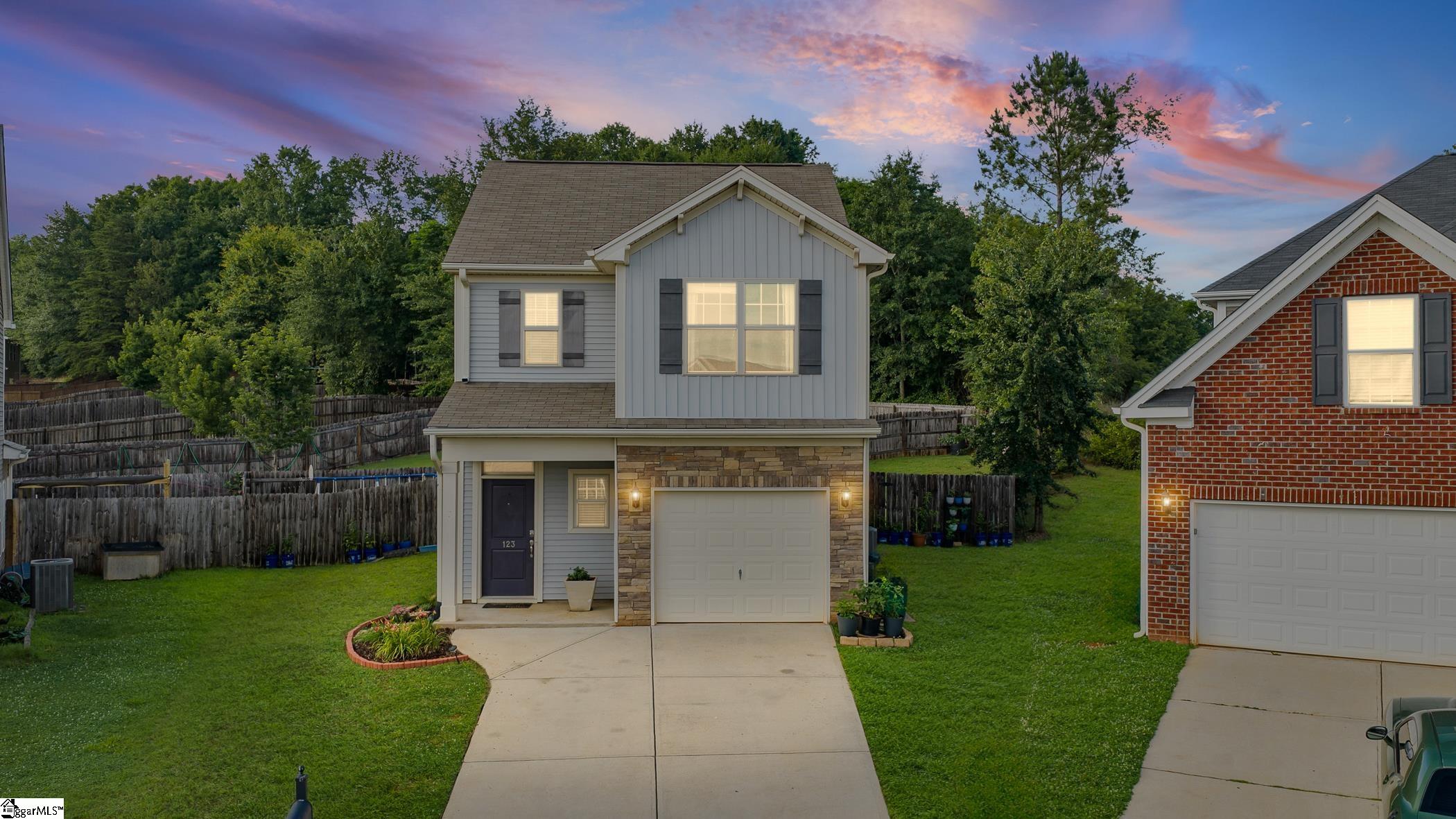 123 Dunnsmore Drive Inman, SC 29349 - Photo 2 of 36