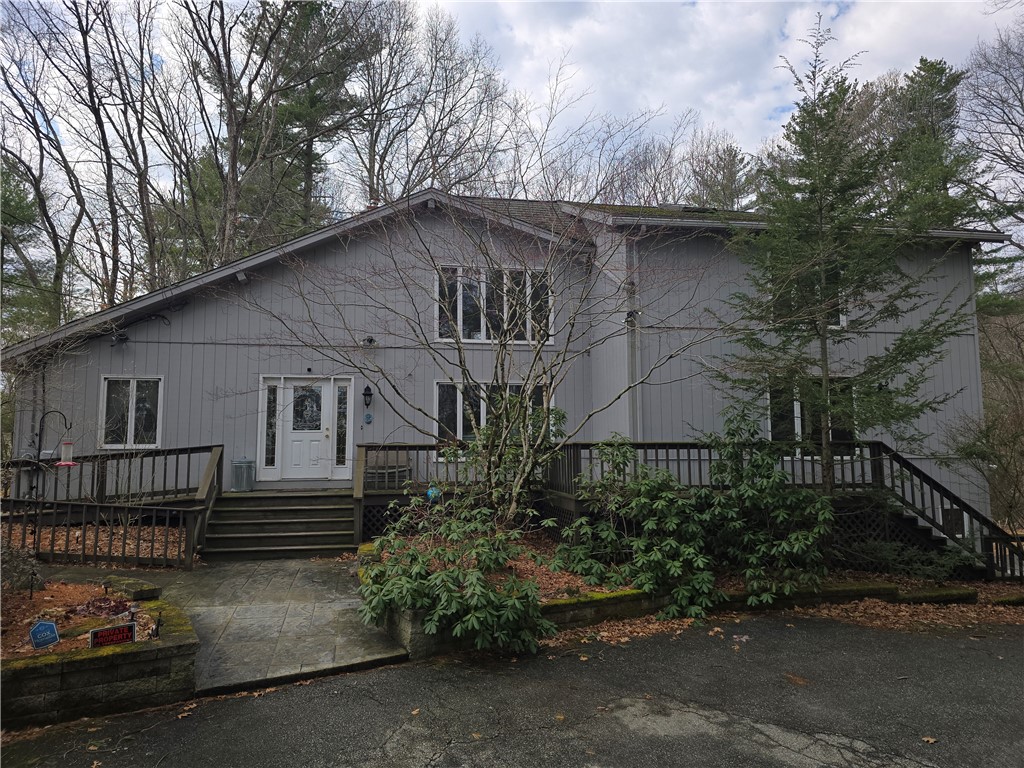 859 Black Plain Road North Smithfield, RI 02896 - Photo 1 of 46