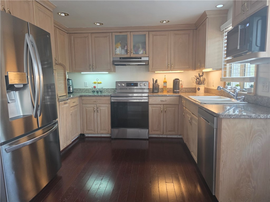 859 Black Plain Road North Smithfield, RI 02896 - Photo 20 of 46