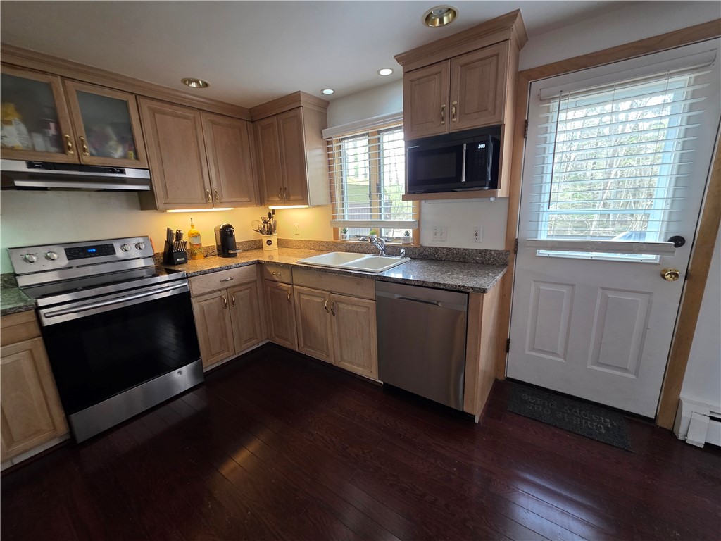 859 Black Plain Road North Smithfield, RI 02896 - Photo 21 of 46