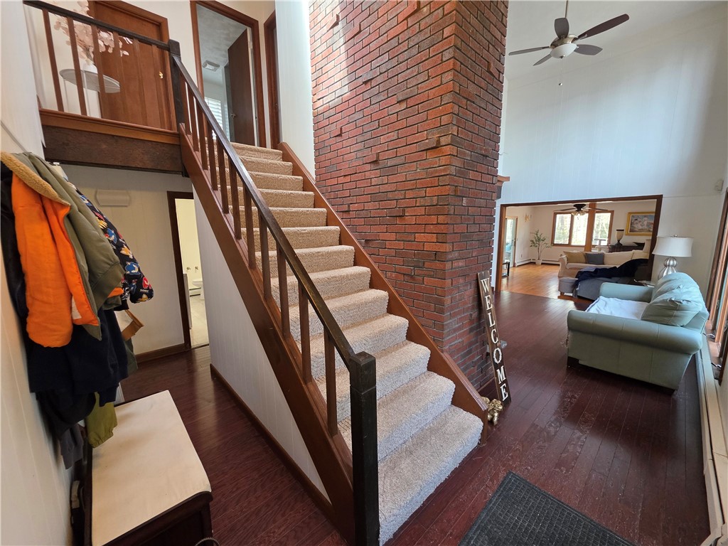 859 Black Plain Road North Smithfield, RI 02896 - Photo 5 of 46