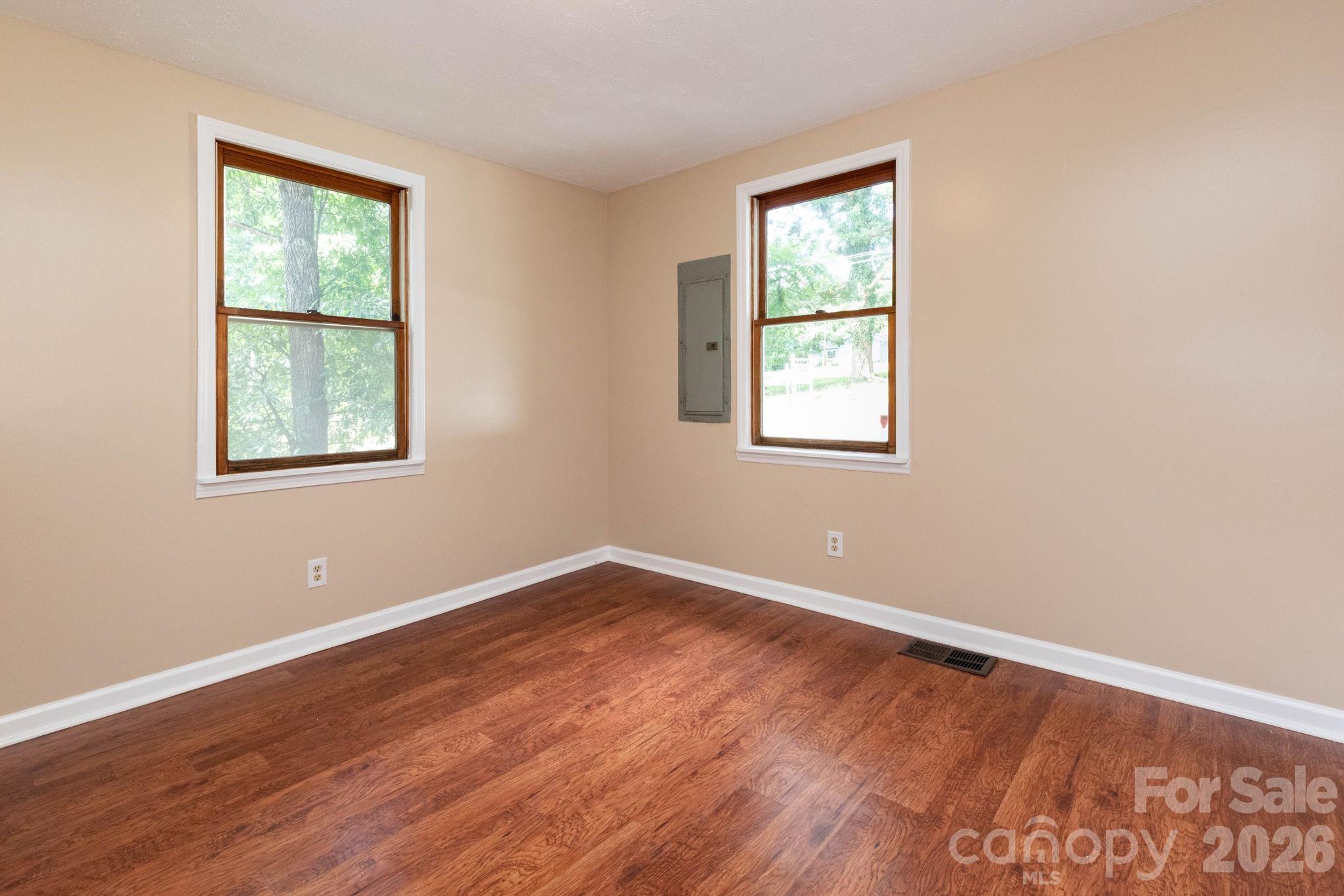 129 Shelburne Road Asheville, NC 28806 - Photo 16 of 26
