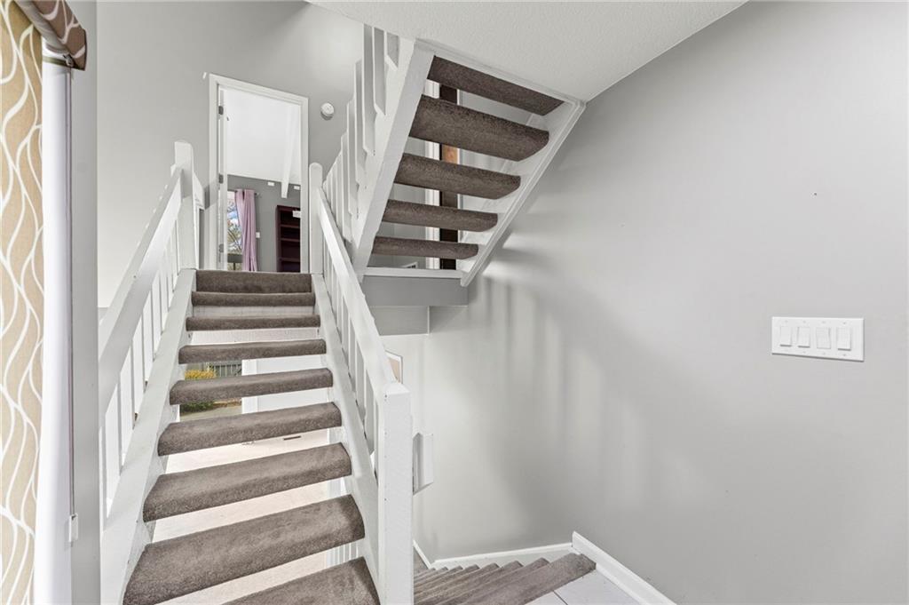 8058 Colony Lane Lenexa, KS 66215 - Photo 16 of 34