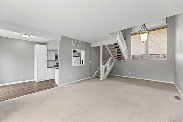 $279,950 | 8058 Colony Lane, Lenexa, KS 66215