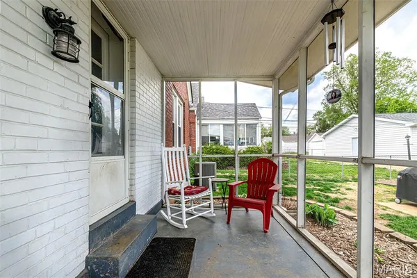 $389,900 | 6555 Mardel Avenue, St. Louis, MO 63109