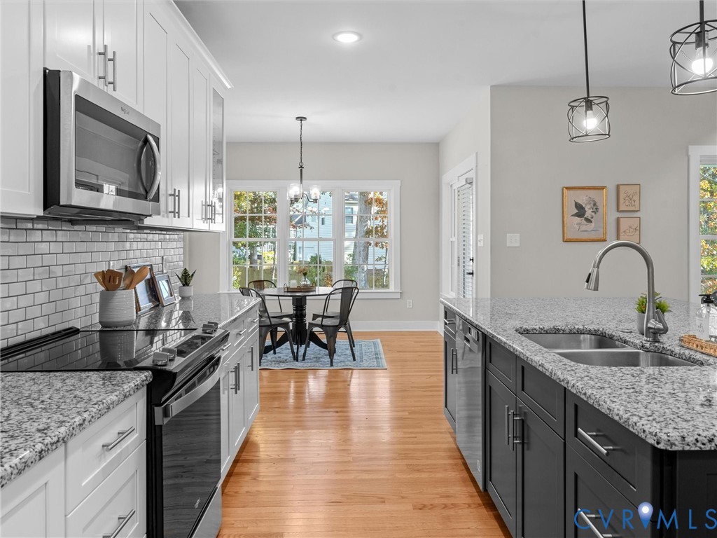 9018 Mahogany Drive Chesterfield, VA 23832 - Photo 20 of 49 Kitchen featuring stainless steel appliances, whit