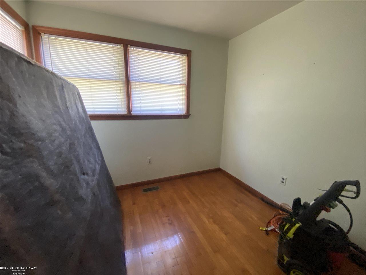 1845 Rochester Road Leonard, MI 48367 - Photo 26 of 32 Gallery Image 26