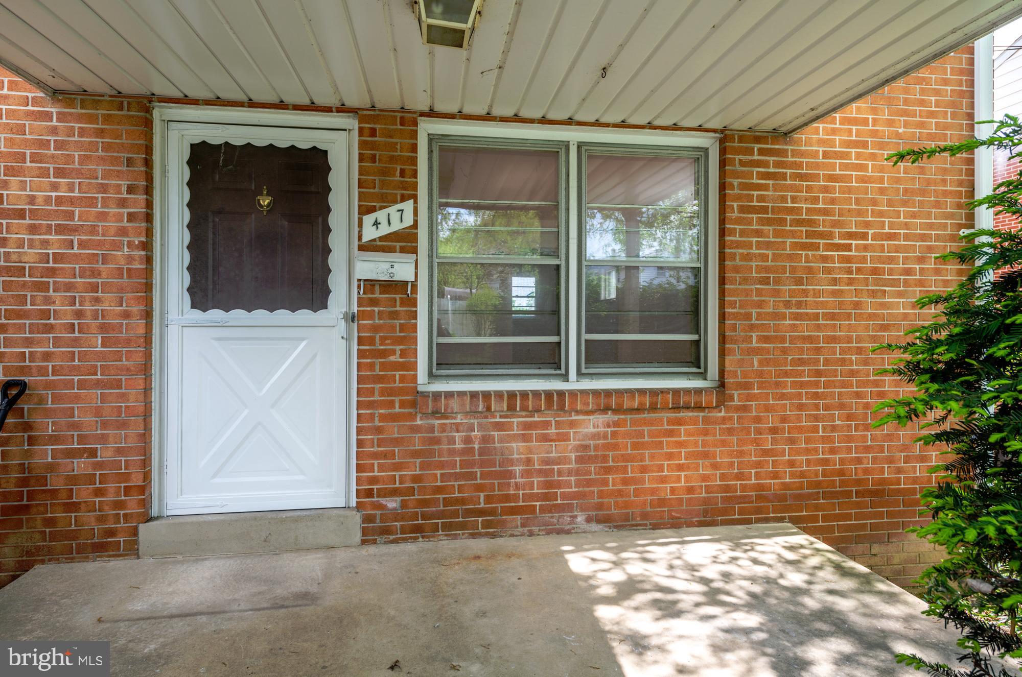 417 Winthrop Drive Lancaster, PA 17603 - Photo 2 of 28 Porch