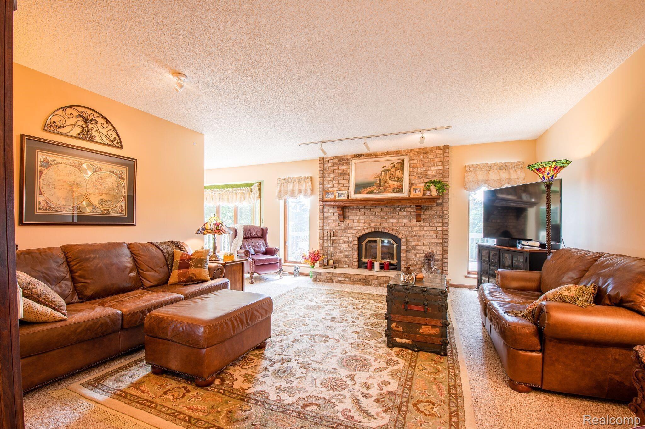 3333 Hasler Lake Road Lapeer, MI 48446 - Photo 8 of 35 JxxwyXFW.jpeg