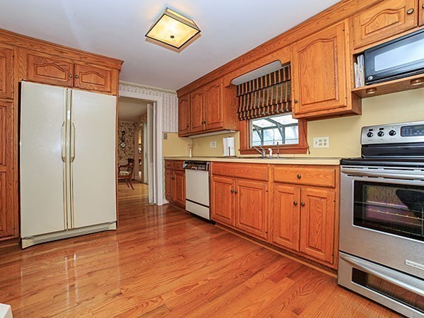 68 Kenney Street Needham, MA 02492 - Photo 7 of 17 Gallery Image 7