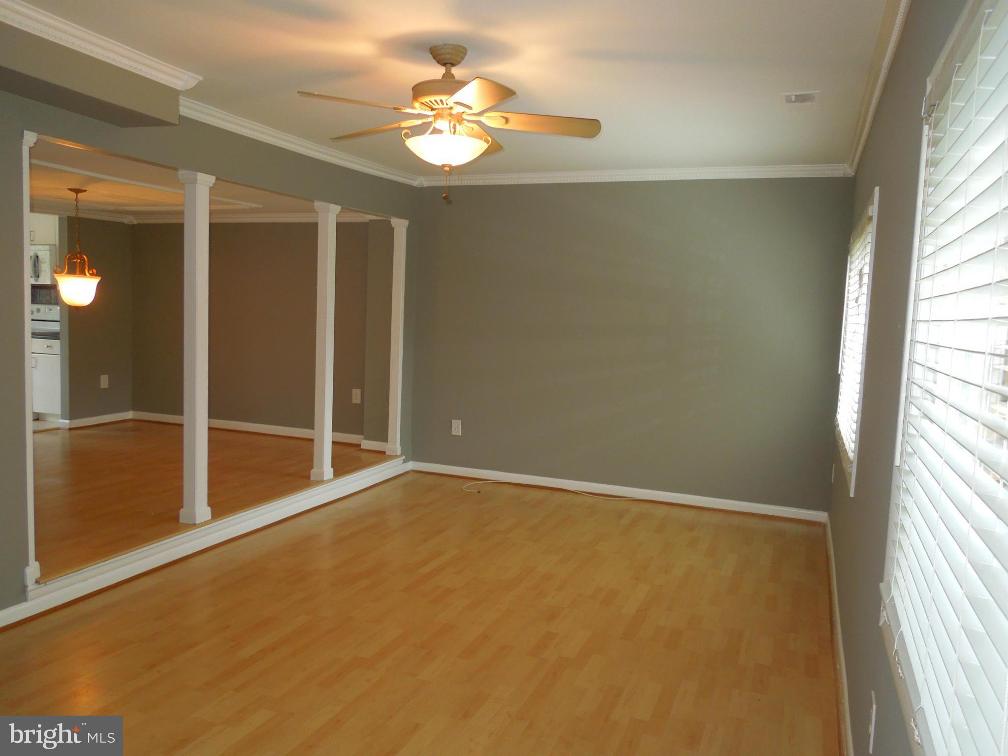 8078 Edinburgh Drive Springfield, VA 22153 - Photo 3 of 18 Living Room