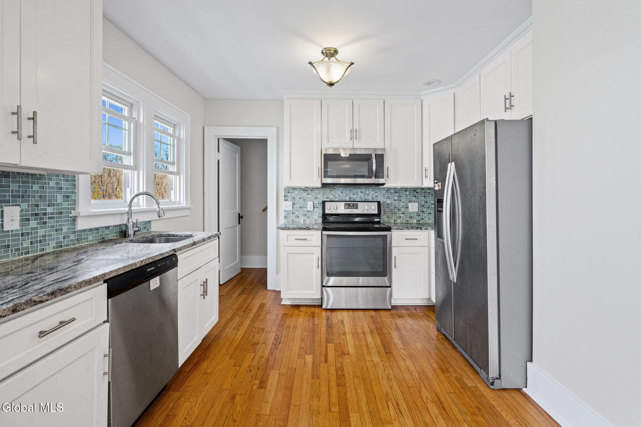424 Vley Road Glenville, NY 12302 - Photo 5 of 25 2-web-or-mls-424-vley-rd