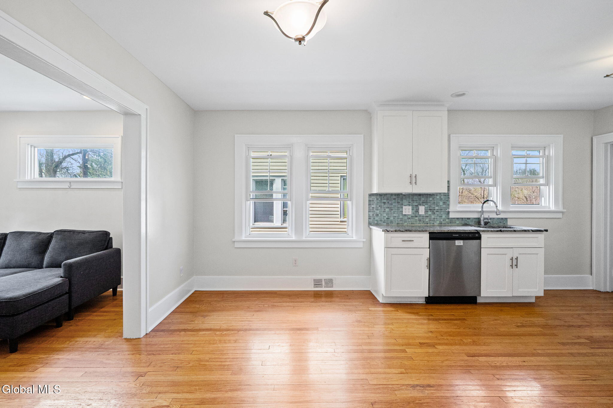 424 Vley Road Glenville, NY 12302 - Photo 8 of 25 4-web-or-mls-424-vley-rd