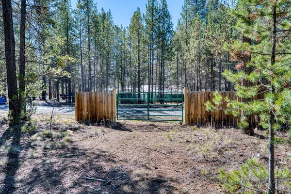 $195,000 | 0 Pinecrest Lane, Unit 1800, La Pine, OR 97739
