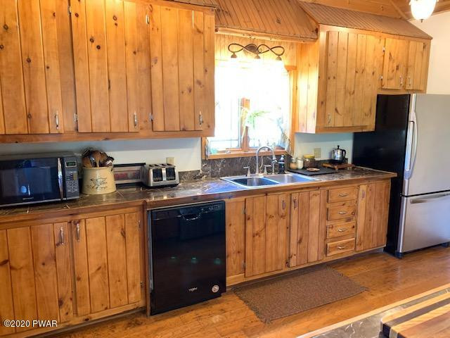211 Schuman Road Damascus, PA 18415 - Photo 7 of 115 Country Kitchen