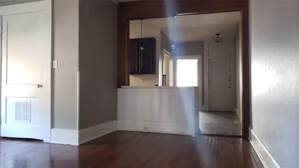 $1,600 | 3717 Audubon Place, Unit 4, Houston, TX 77006