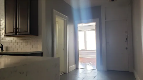 a view of a windows and an empty room