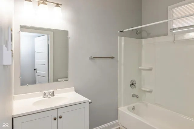 $1,595 | 1661 South Talbott Street, Indianapolis, IN 46225