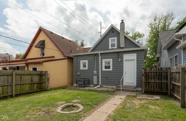 $1,595 | 1661 South Talbott Street, Indianapolis, IN 46225
