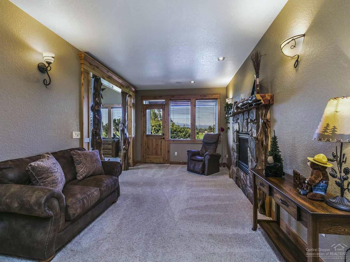 20200 Marsh Road Bend, OR 97703 - Photo 15 of 25 Gallery Image 15