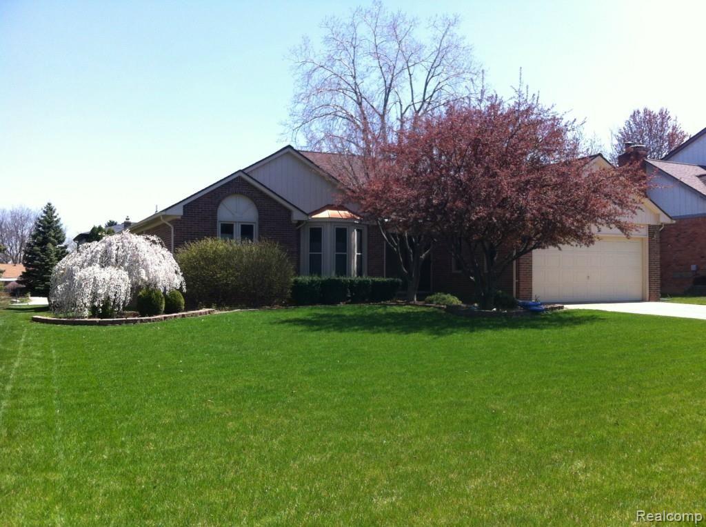 2111 Cumberland Road Rochester Hills, MI 48307 - Photo 1 of 6