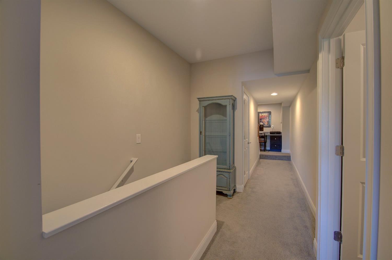 421 Boal Street Cincinnati, OH 45202 - Photo 32 of 44