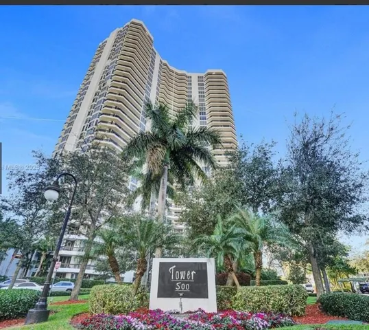 $3,100 | 3530 Mystic Pointe Drive, Unit 1603, Aventura, FL 33180