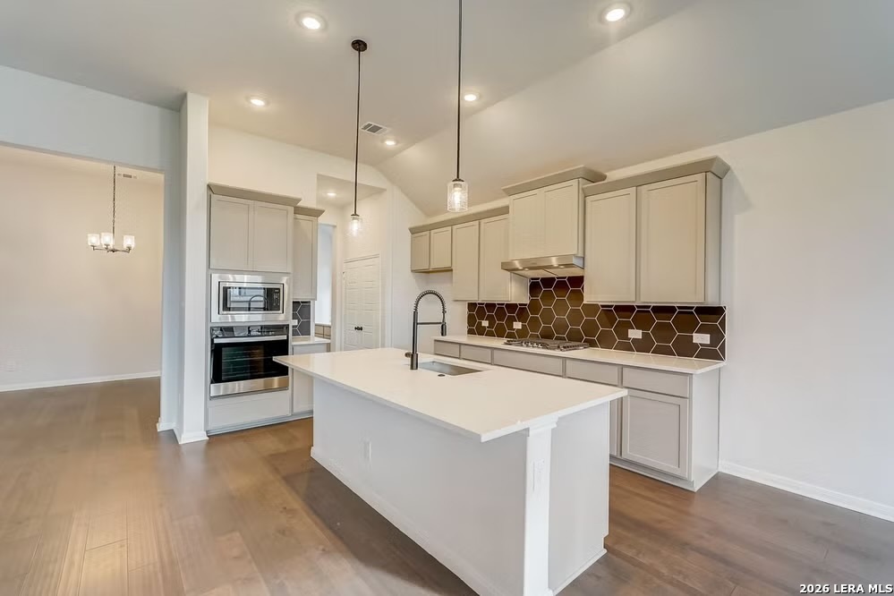 4010 Ashbrook Marion, TX 78124 - Photo 5 of 12