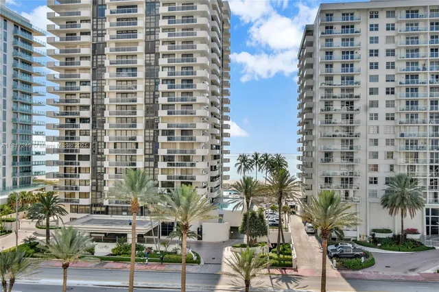 $530,000 | 5700 Collins Avenue, Unit 7A, Miami Beach, FL 33140