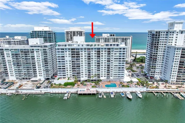 $530,000 | 5700 Collins Avenue, Unit 7A, Miami Beach, FL 33140