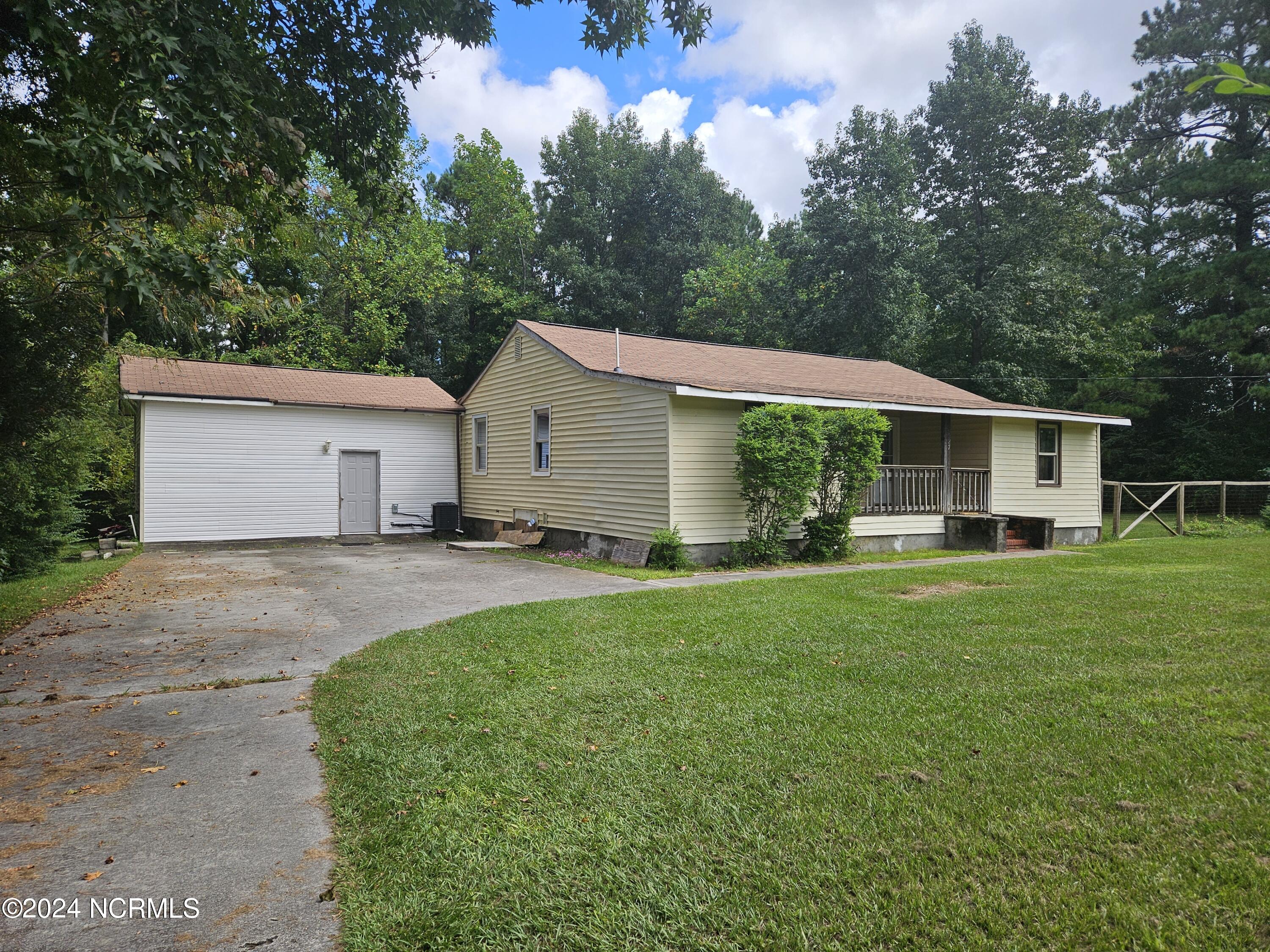 4527 Parmele Road Castle Hayne, NC 28429 - Photo 2 of 21 20240826_114845