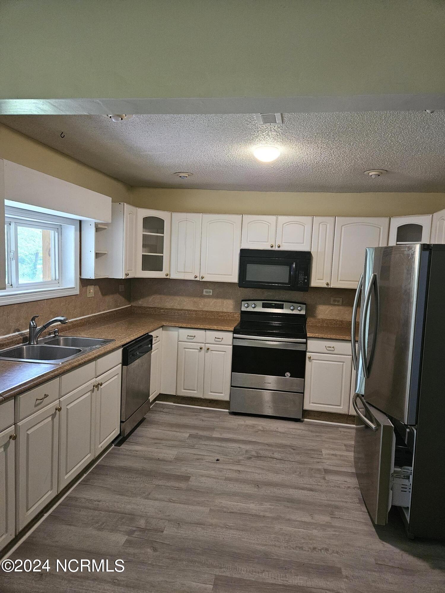 4527 Parmele Road Castle Hayne, NC 28429 - Photo 5 of 21 20240826_115134