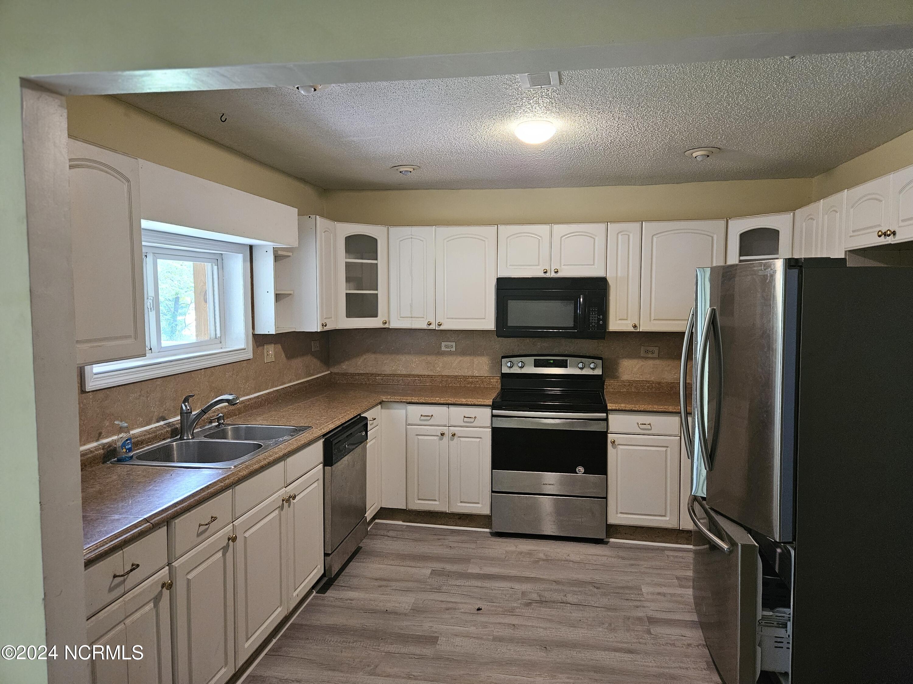 4527 Parmele Road Castle Hayne, NC 28429 - Photo 6 of 21 20240826_115132