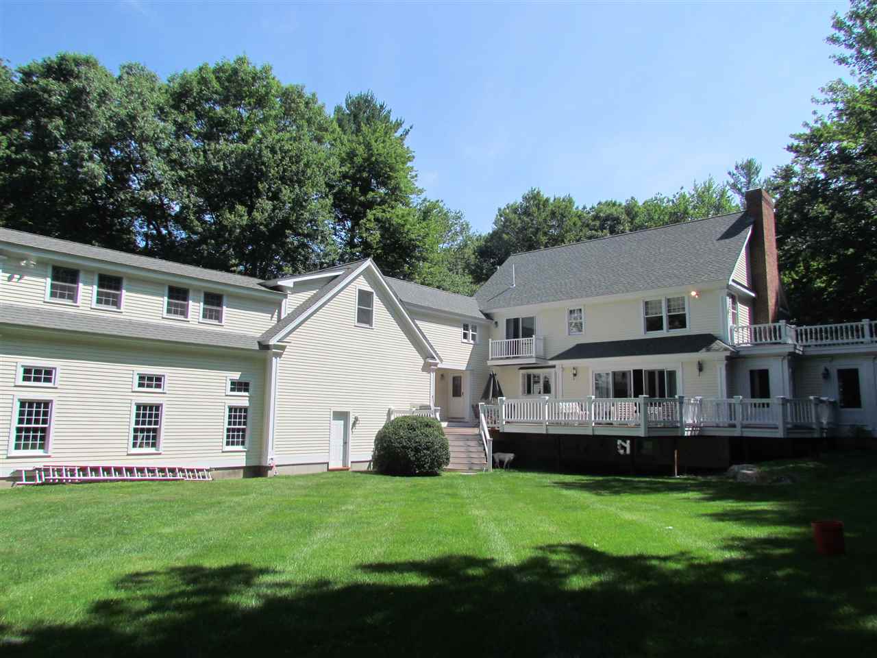 17 Country Farm Road Stratham, NH 03885 - Photo 2 of 35