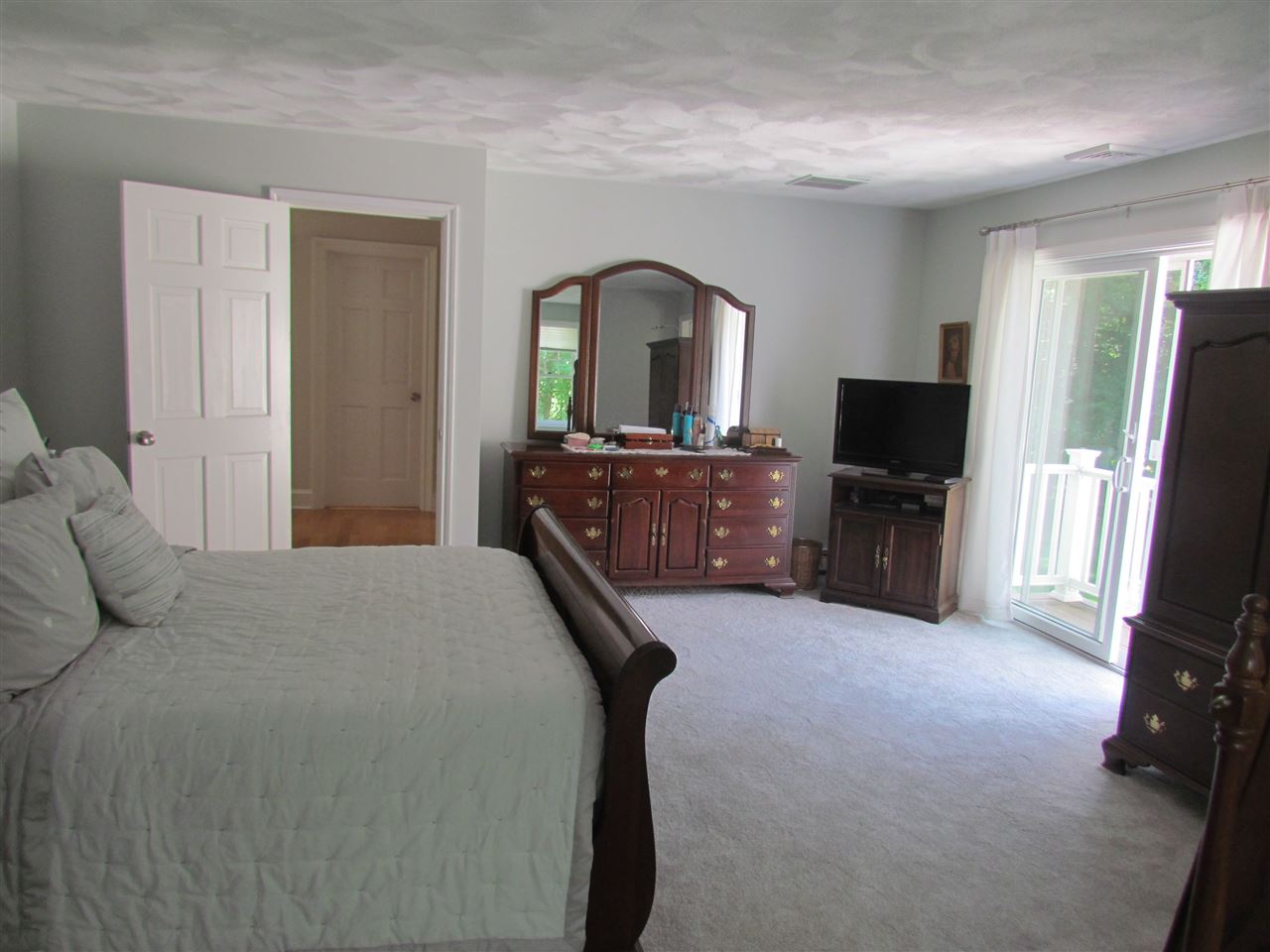 17 Country Farm Road Stratham, NH 03885 - Photo 15 of 35