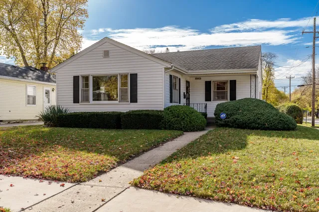 $135,000 | 2028 Pierce Avenue, Rockford, IL 61103
