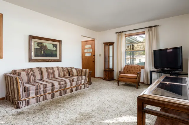 $135,000 | 2028 Pierce Avenue, Rockford, IL 61103